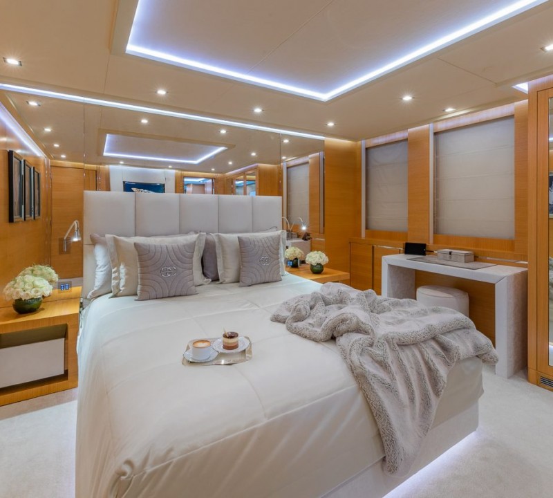 db9 yacht interior pictures